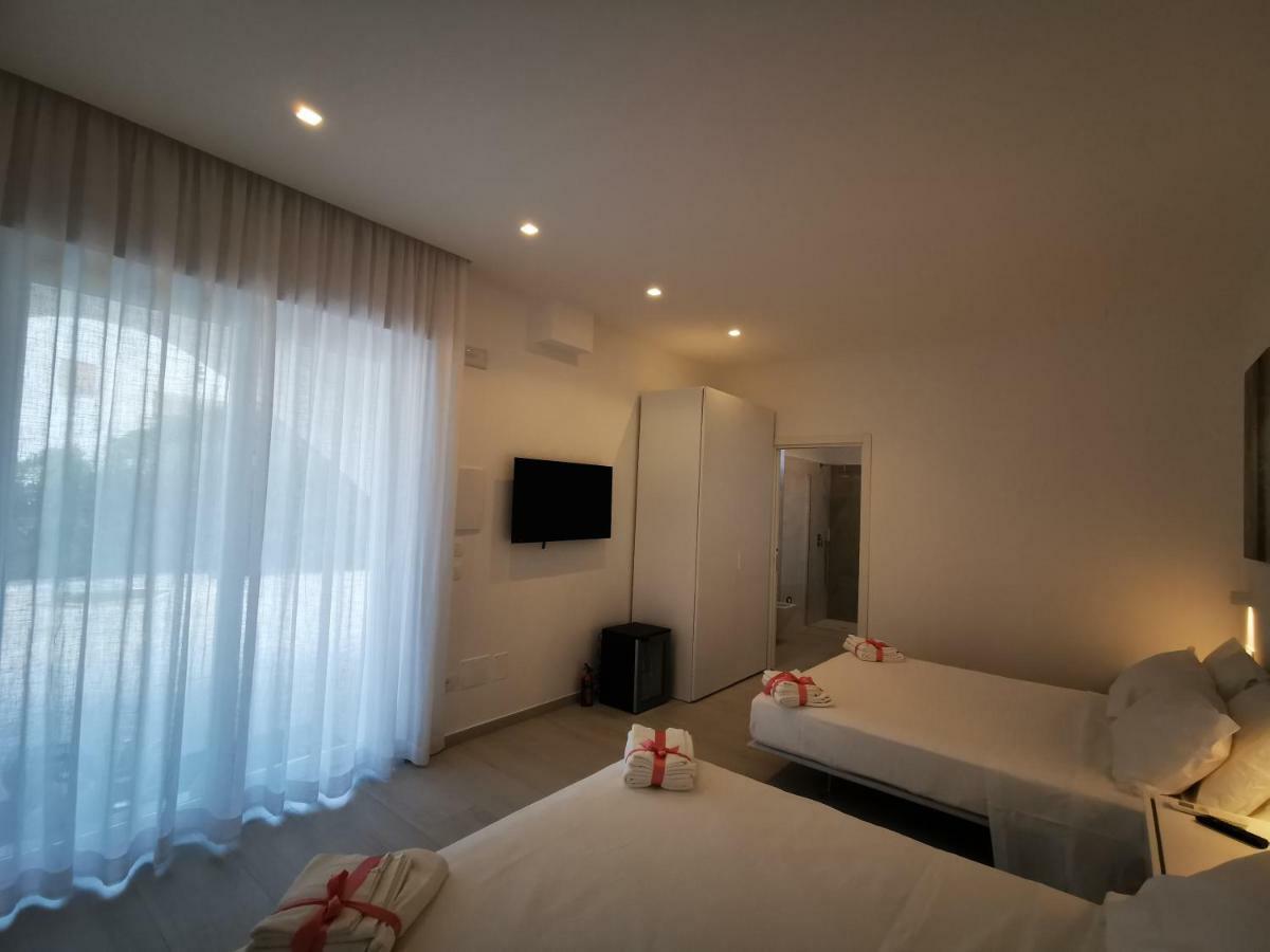 Sunset Bay Bed & Breakfast Torre Suda Ngoại thất bức ảnh